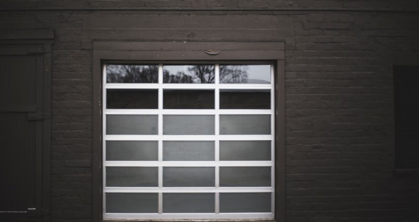 Pourquoi installer les portes de garage industrielles