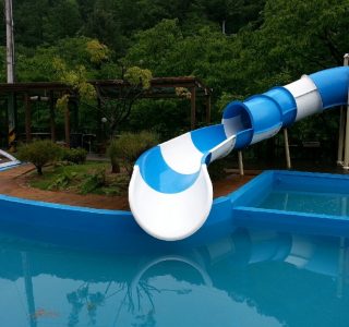 toboggan de piscine