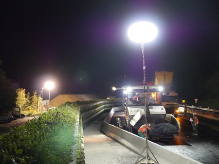 projecteur pour éclairer un chantier