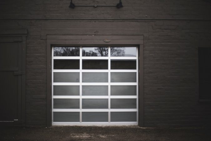 Pourquoi installer les portes de garage industrielles